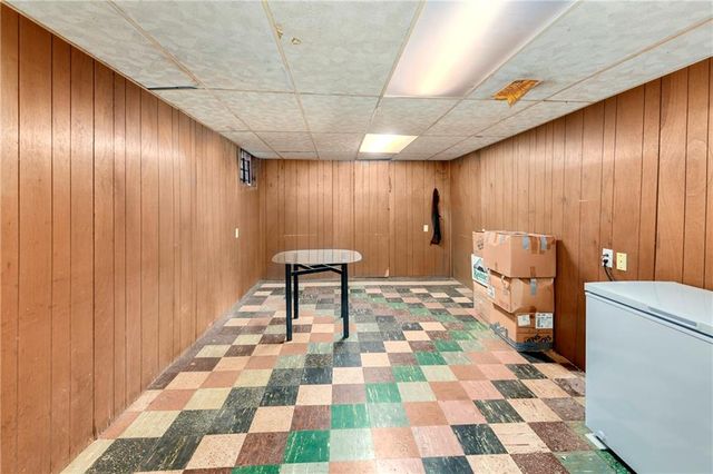 16705 E 3rd Street N, Independence, MO 64056