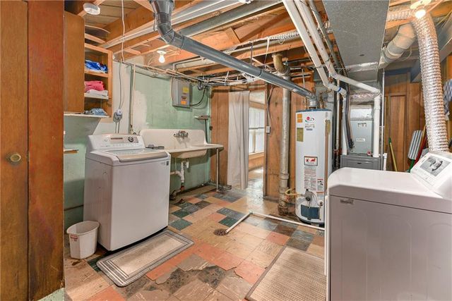 16705 E 3rd Street N, Independence, MO 64056