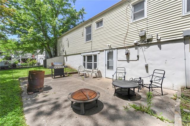 16705 E 3rd Street N, Independence, MO 64056