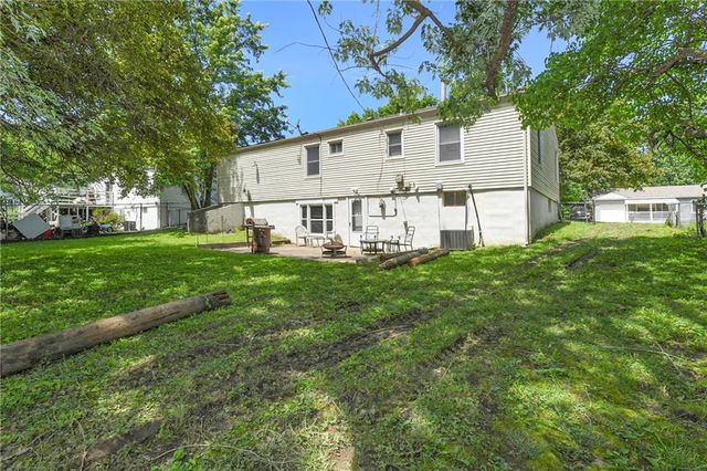 16705 E 3rd Street N, Independence, MO 64056