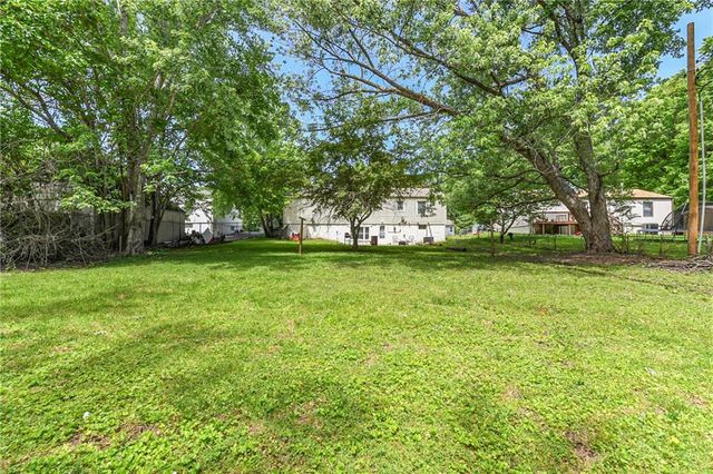 16705 E 3rd Street N, Independence, MO 64056