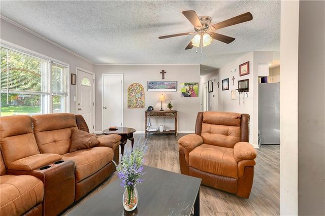 16705 E 3rd Street N, Independence, MO 64056
