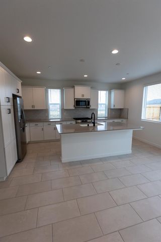 787 Josephine Avenue, Madera, CA 93636