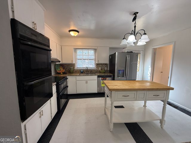 1977 Thomas Drive, Macon, GA 31217