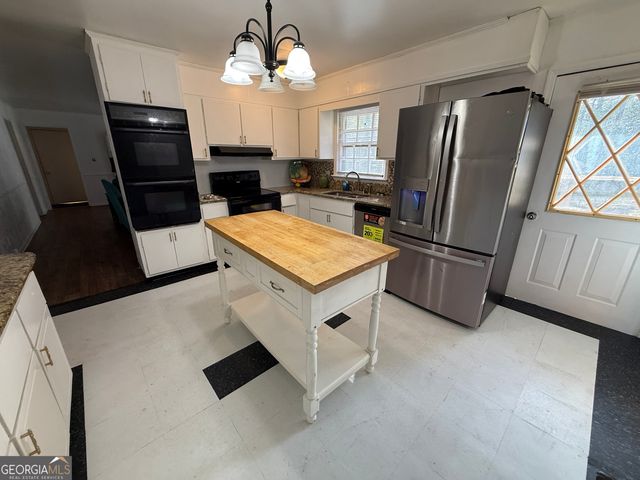 1977 Thomas Drive, Macon, GA 31217