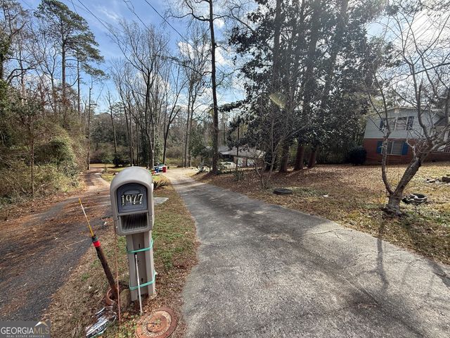 1977 Thomas Drive, Macon, GA 31217