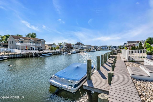 1931 Seaman Court, Toms River, NJ 08753