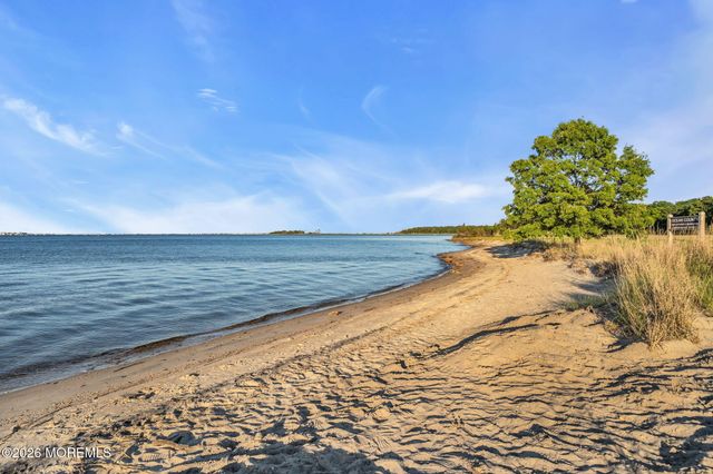 1931 Seaman Court, Toms River, NJ 08753