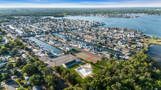 1931 Seaman Court, Toms River, NJ 08753