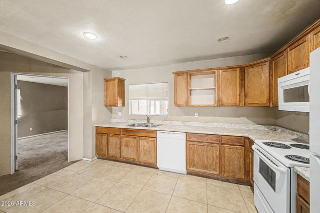 5807 W CAMBRIDGE Avenue, Phoenix, AZ 85035