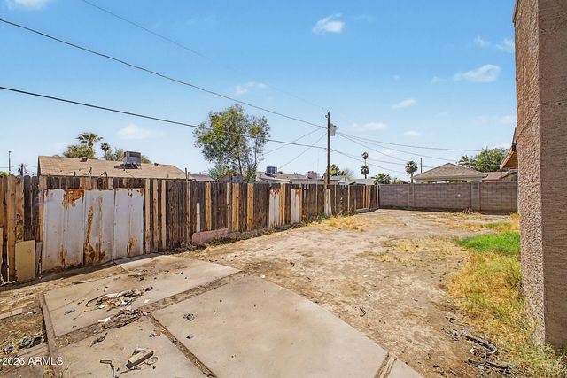5807 W CAMBRIDGE Avenue, Phoenix, AZ 85035
