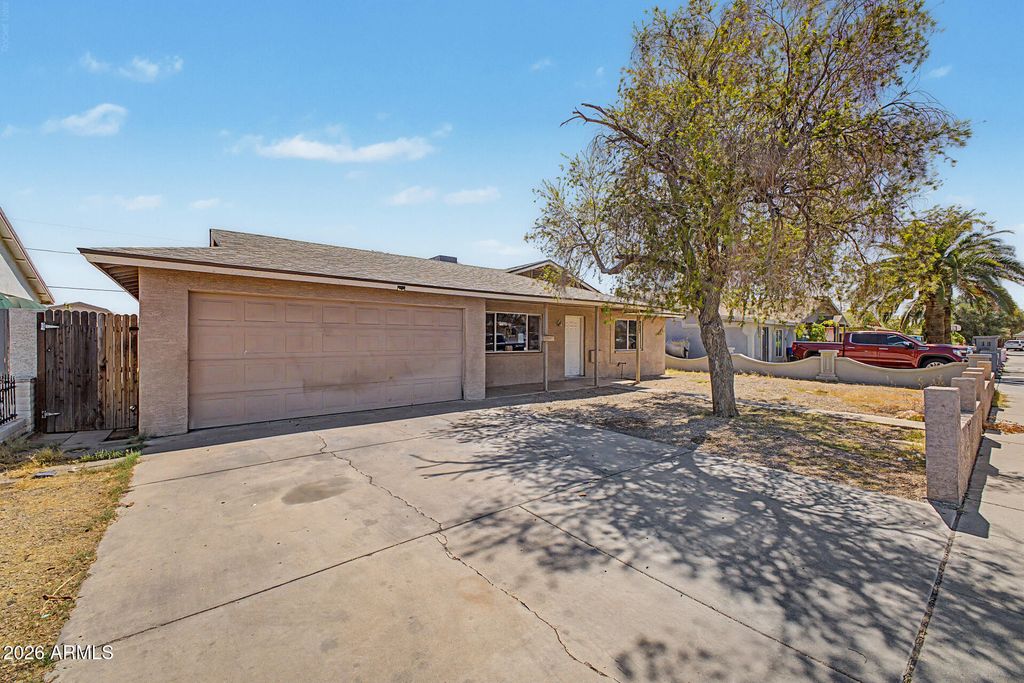 5807 W CAMBRIDGE Avenue, Phoenix, AZ 85035 — photo 4