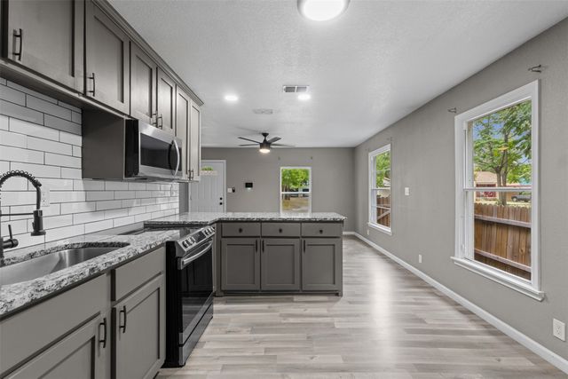 3541 Lynnfield Drive, Fort Worth, TX 76103