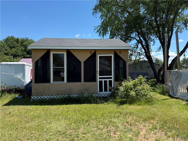 196-200 Russell Road 196, Granby, NY 13069