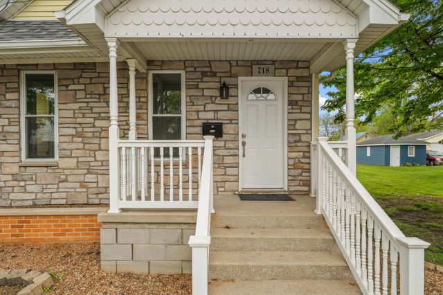 718 N Grant Street, Crown Point, IN 46307