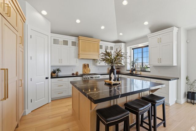 1437 W VALLEY DR, Lindon, UT 84042