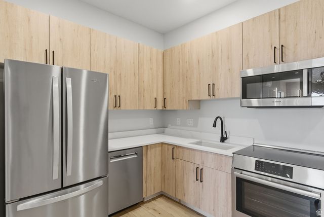 1437 W VALLEY DR, Lindon, UT 84042