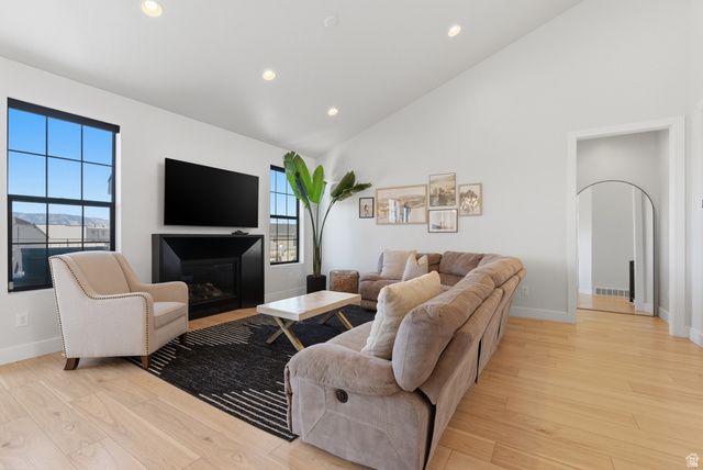 1437 W VALLEY DR, Lindon, UT 84042