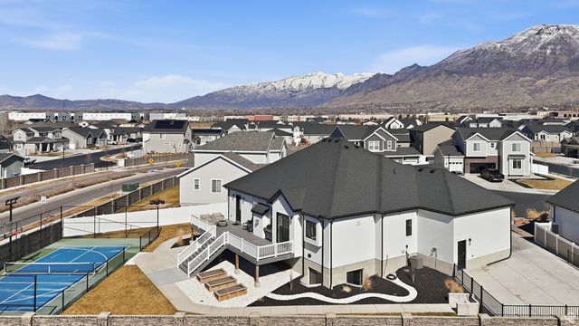 1437 W VALLEY DR, Lindon, UT 84042