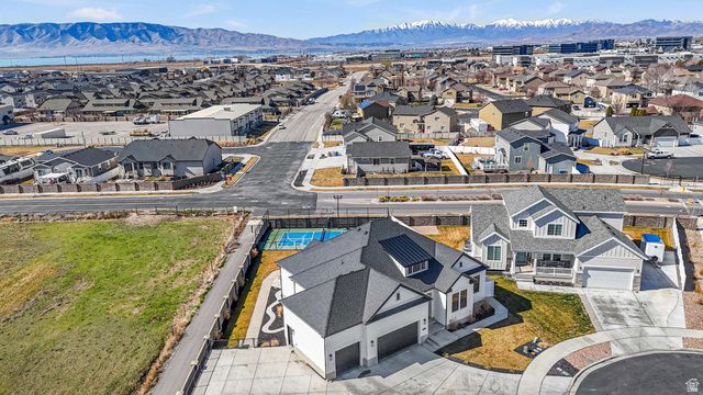 1437 W VALLEY DR, Lindon, UT 84042