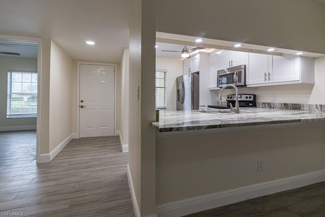 2562 Kings Lake BLVD, Naples, FL 34112