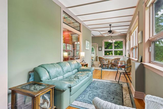 8 Bates Avenue, Saint Paul, MN 55106
