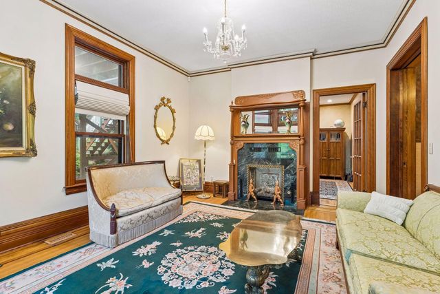 8 Bates Avenue, Saint Paul, MN 55106