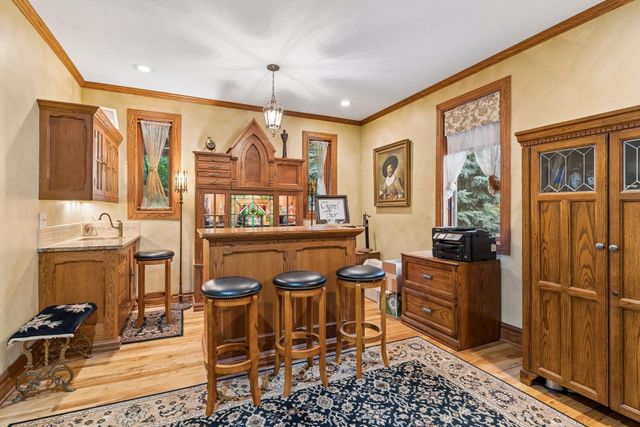 8 Bates Avenue, Saint Paul, MN 55106