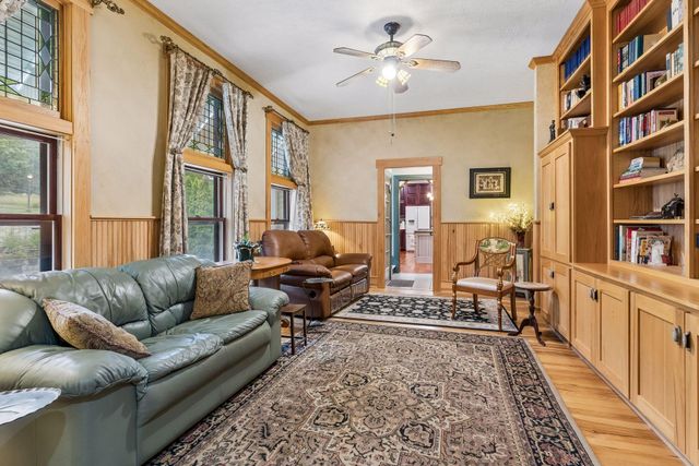 8 Bates Avenue, Saint Paul, MN 55106