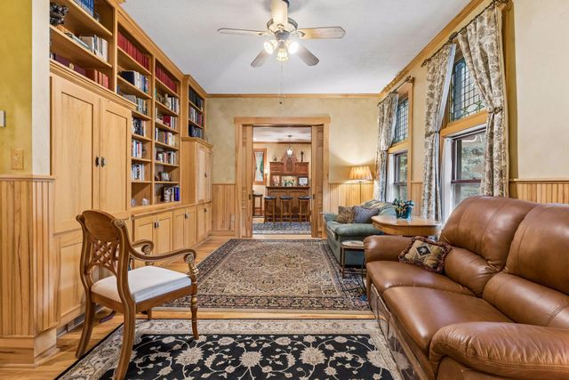 8 Bates Avenue, Saint Paul, MN 55106