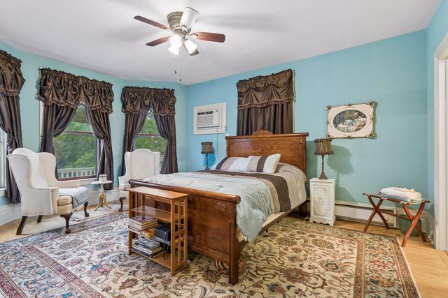 8 Bates Avenue, Saint Paul, MN 55106