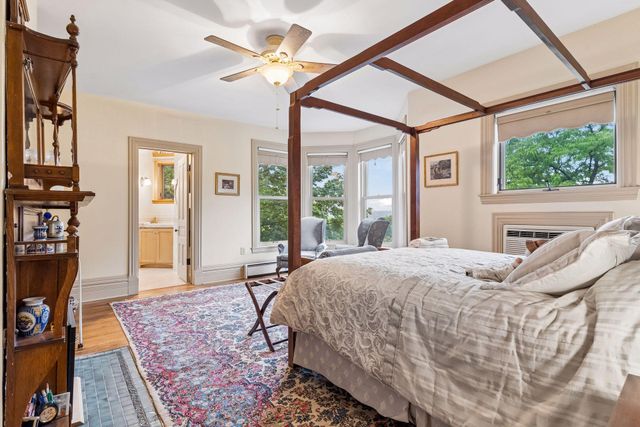 8 Bates Avenue, Saint Paul, MN 55106