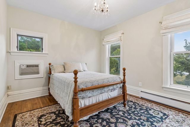 8 Bates Avenue, Saint Paul, MN 55106