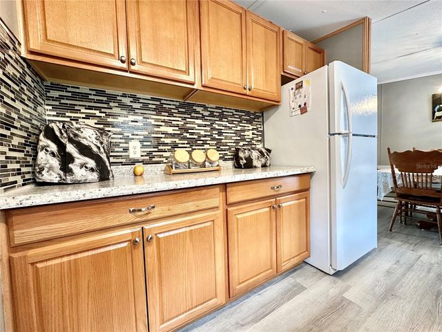 18400 SE 90TH LANE, Ocklawaha, FL 32179