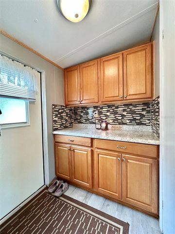 18400 SE 90TH LANE, Ocklawaha, FL 32179