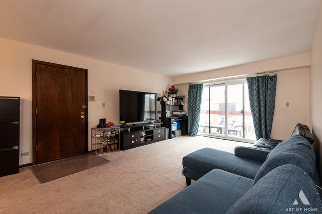 6550 N CALIFORNIA Avenue 302, Chicago, IL 60645