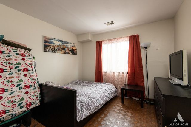 6550 N CALIFORNIA Avenue 302, Chicago, IL 60645