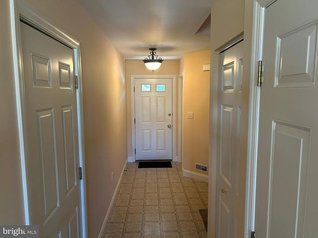 270 BUCKLEY DR, Harrisburg, PA 17112