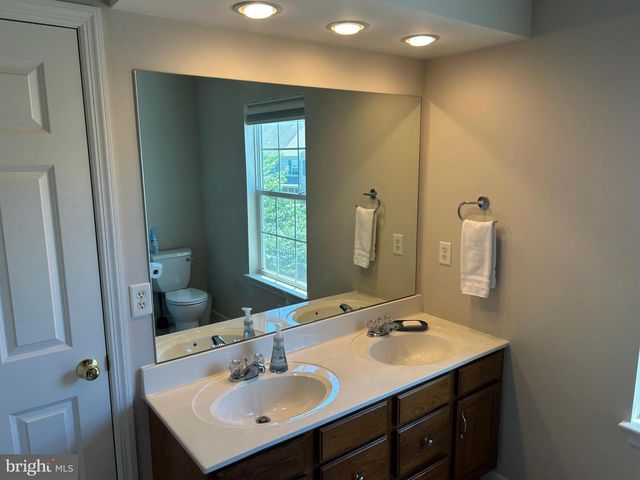 270 BUCKLEY DR, Harrisburg, PA 17112