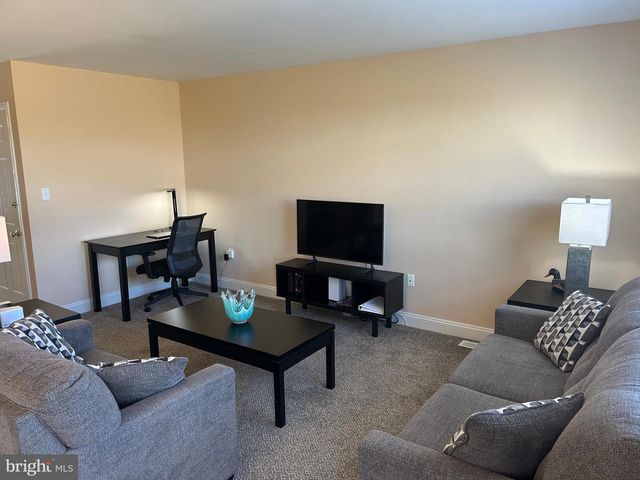 270 BUCKLEY DR, Harrisburg, PA 17112
