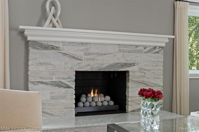 5190 Clarendon Crest Street, Bloomfield Hills, MI 48302