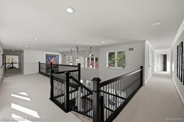 5190 Clarendon Crest Street, Bloomfield Hills, MI 48302