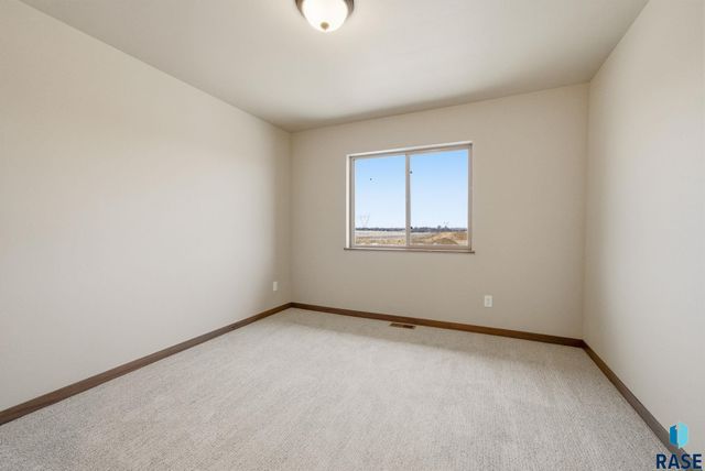 2820 E Hazelnut St Street, Brandon, SD 57005