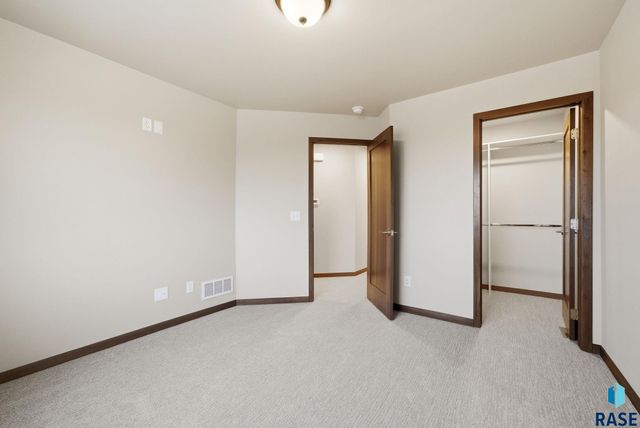 2820 E Hazelnut St Street, Brandon, SD 57005