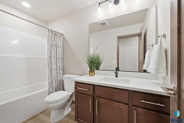 2820 E Hazelnut St Street, Brandon, SD 57005