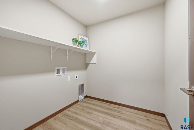 2820 E Hazelnut St Street, Brandon, SD 57005