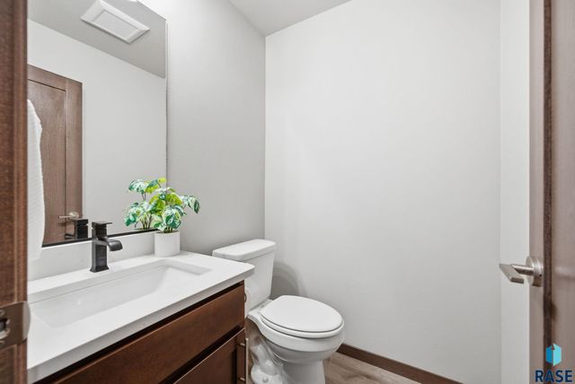 2820 E Hazelnut St Street, Brandon, SD 57005