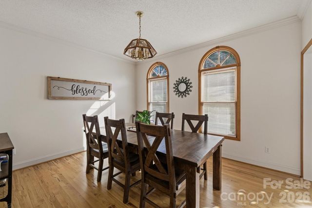 46 Mariners Point Lane, Hickory, NC 28601