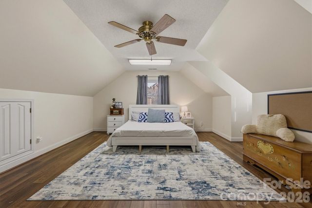 46 Mariners Point Lane, Hickory, NC 28601