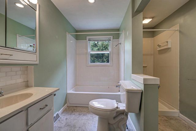 W6273 OLD HIGHWAY ROAD, Menasha, WI 54952